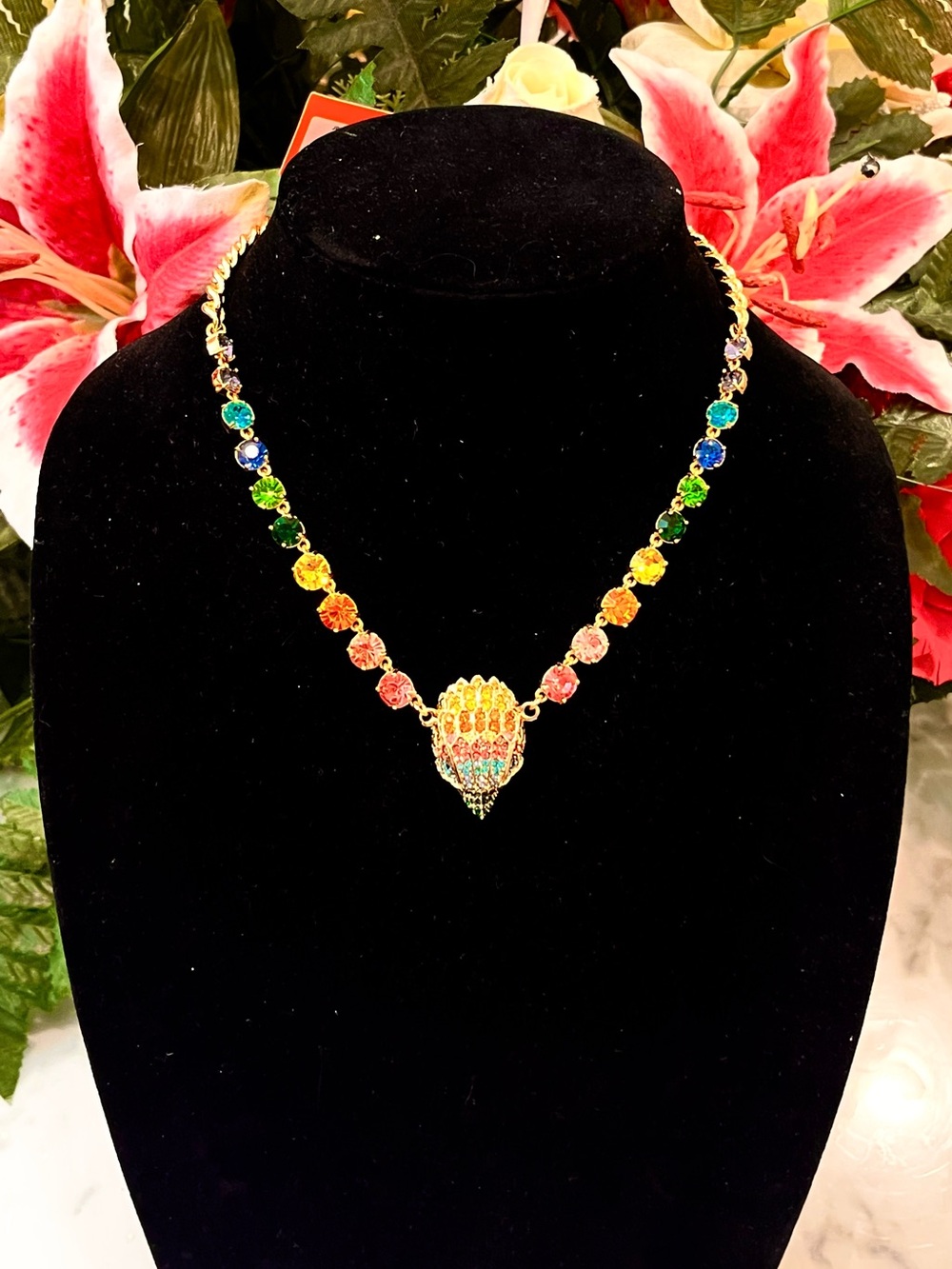 KURT GEIGER LONDON
MULTI RAINBOW CRYSTAL
CURB LINK NECKLACE EAGLE GOLD HEAD 16"